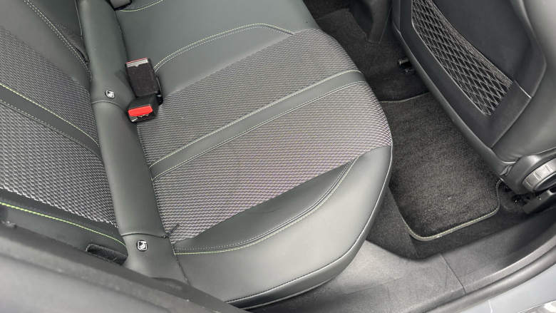 Peugeot 208 1.2 Hybrid 136 GT 5dr e-DSC6 Petrol Hatchback